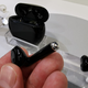 Imagen para el artículo titulado Los Huawei FreeBuds 3 son unos auriculares magníficos que copian la peor idea de Apple